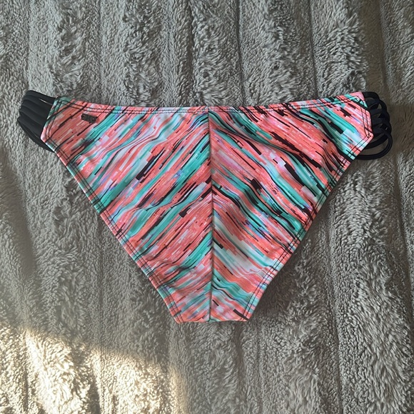 Hurley Bikini Bottoms - Picture 2 of 4